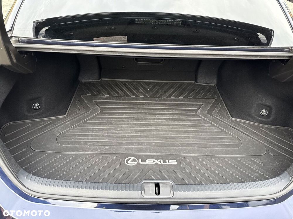 Lexus ES 300h Prestige - 23