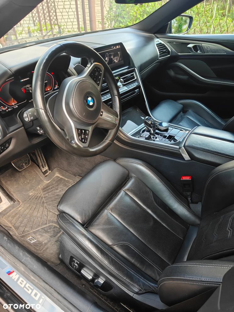 BMW Seria 8 - 18