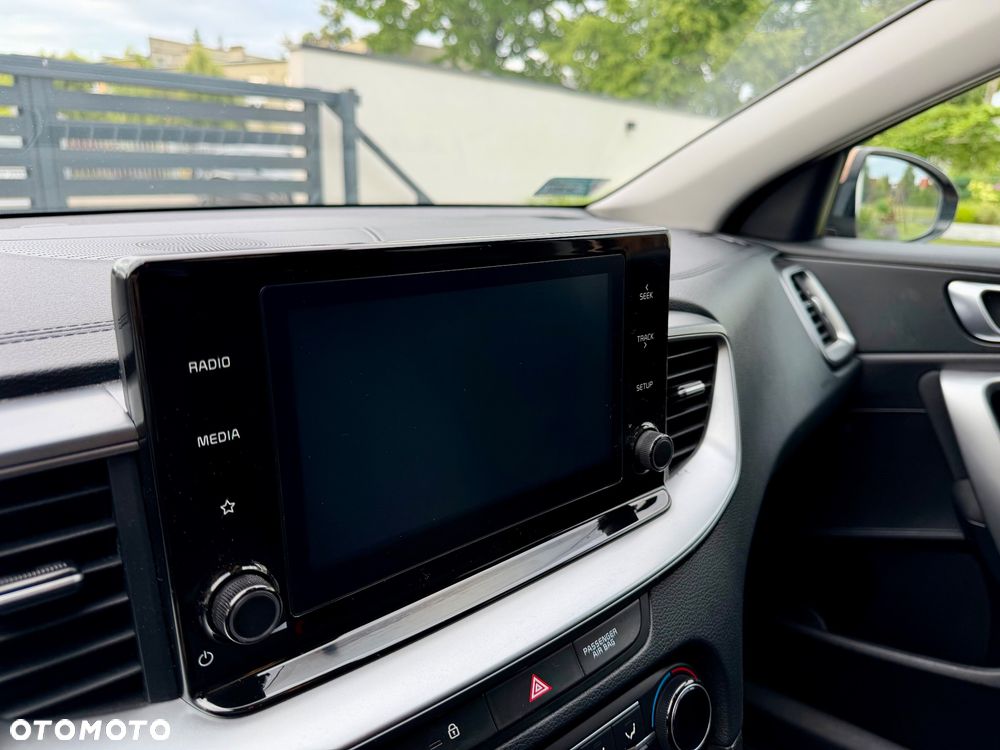 Kia XCeed 1.5 T-GDI M - 24