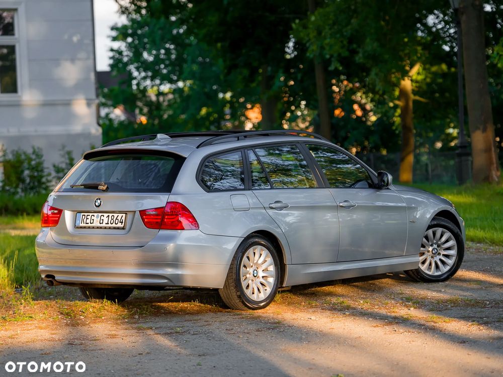 BMW Seria 3 318i Edition Lifestyle - 10