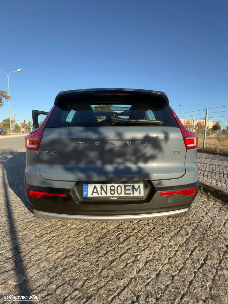 Volvo XC 40 1.5 T3 Momentum Plus - 10