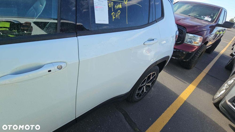 Jeep Compass - 18