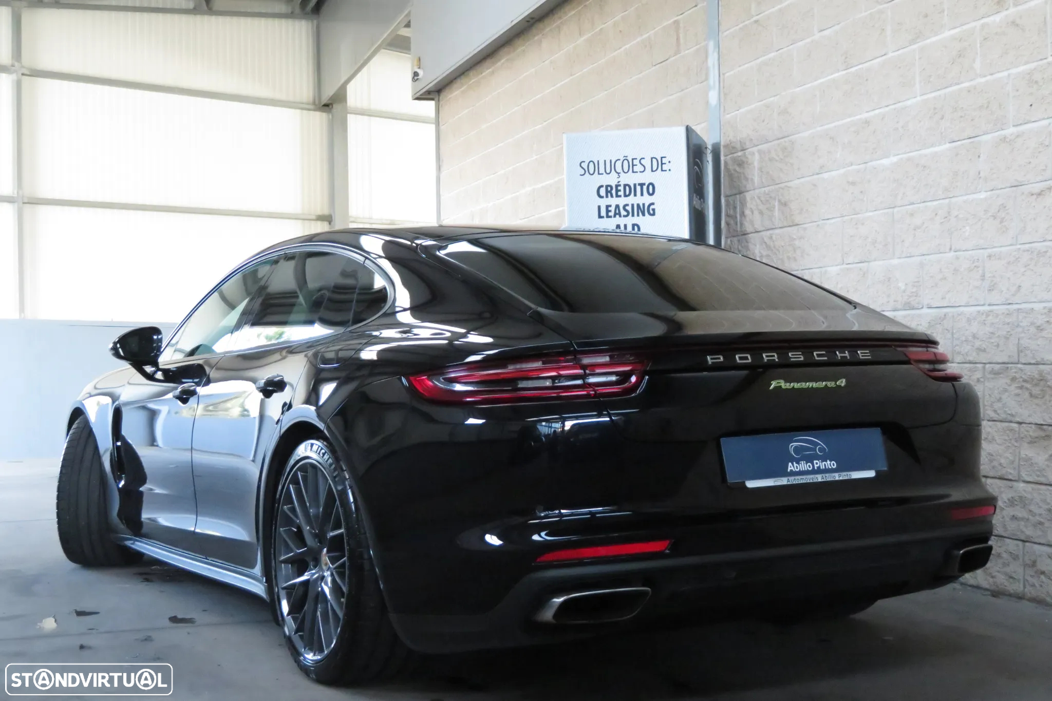 Porsche Panamera 4 E-Hybrid - 4