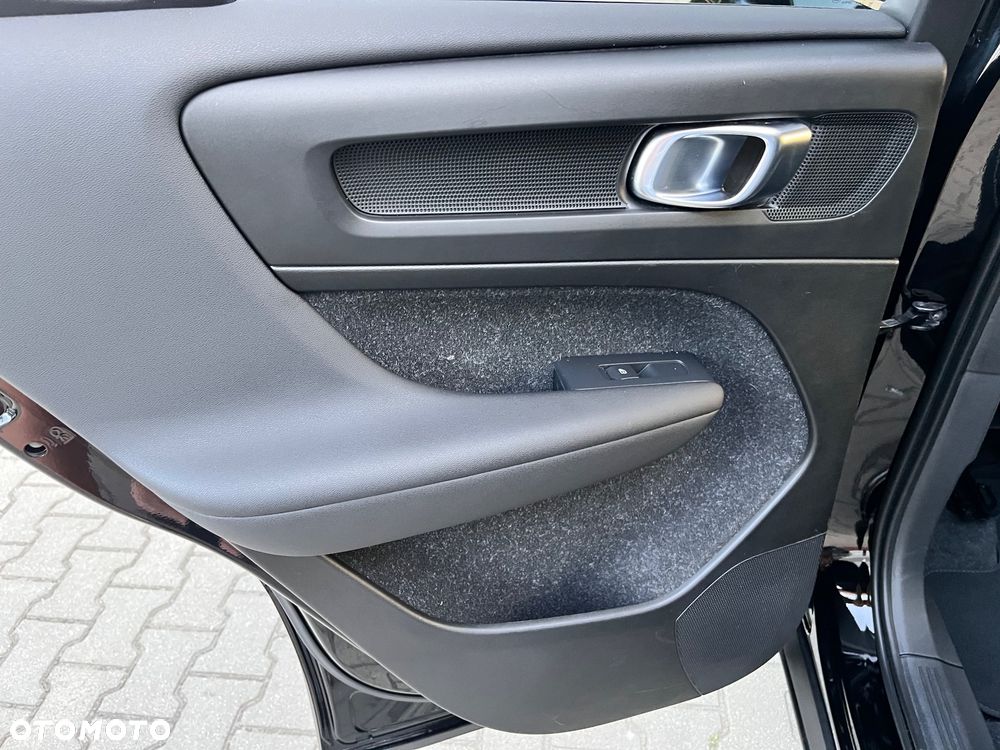 Volvo XC 40 - 26