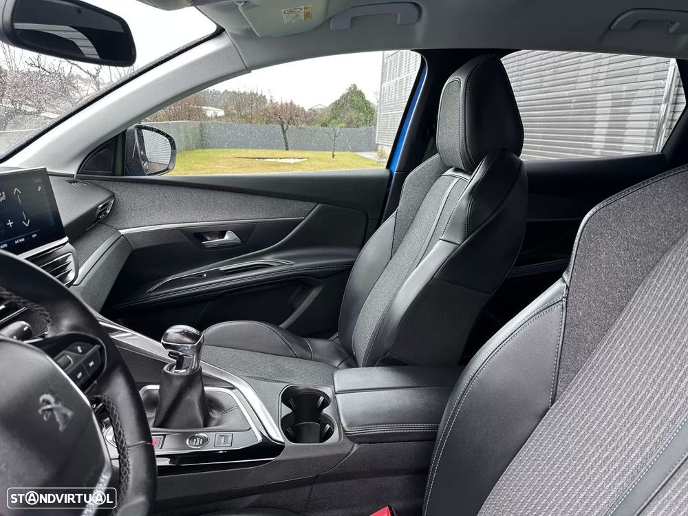 Peugeot 3008 PureTech 130 Stop & Start GPF Allure Pack - 28