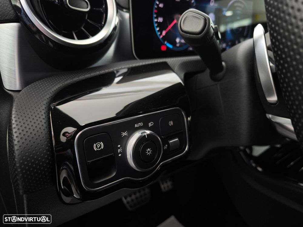 Mercedes-Benz CLA 180 d Shooting Brake AMG Line Aut. - 21