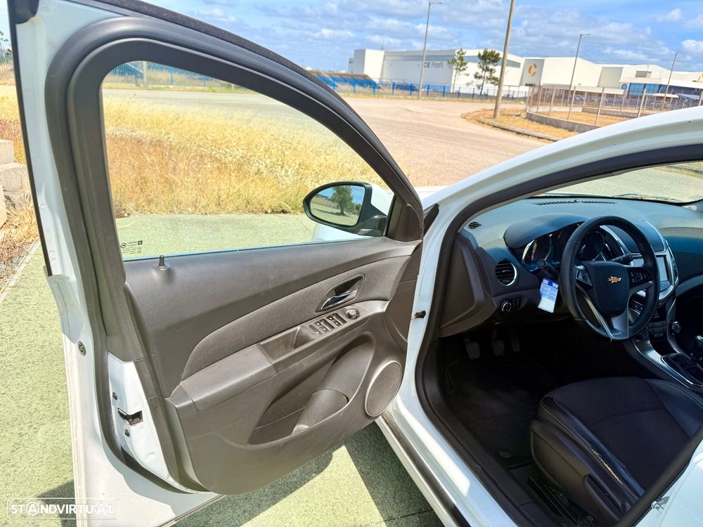 Chevrolet Cruze SW 1.7 VCDi LTZ - 19