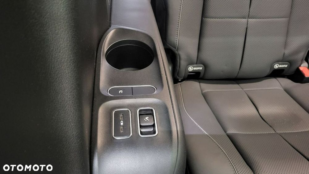 Mercedes-Benz GLS - 29
