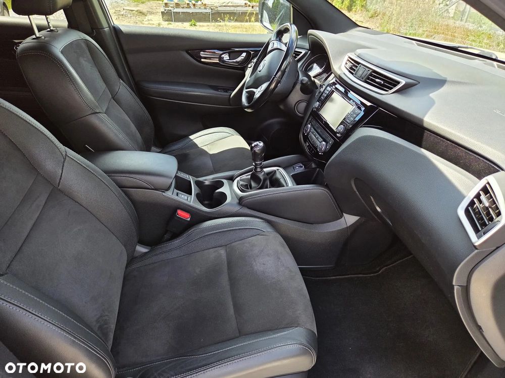 Nissan Qashqai 1.6 DIG-T N-Vision - 24