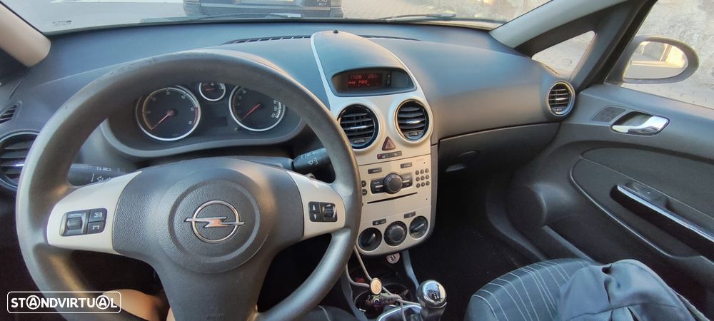 Opel Corsa 1.3 CDTi CMON - 1