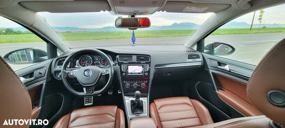 Volkswagen Golf 2.0 TDI 4Motion BlueMotion Technology Edition - 15