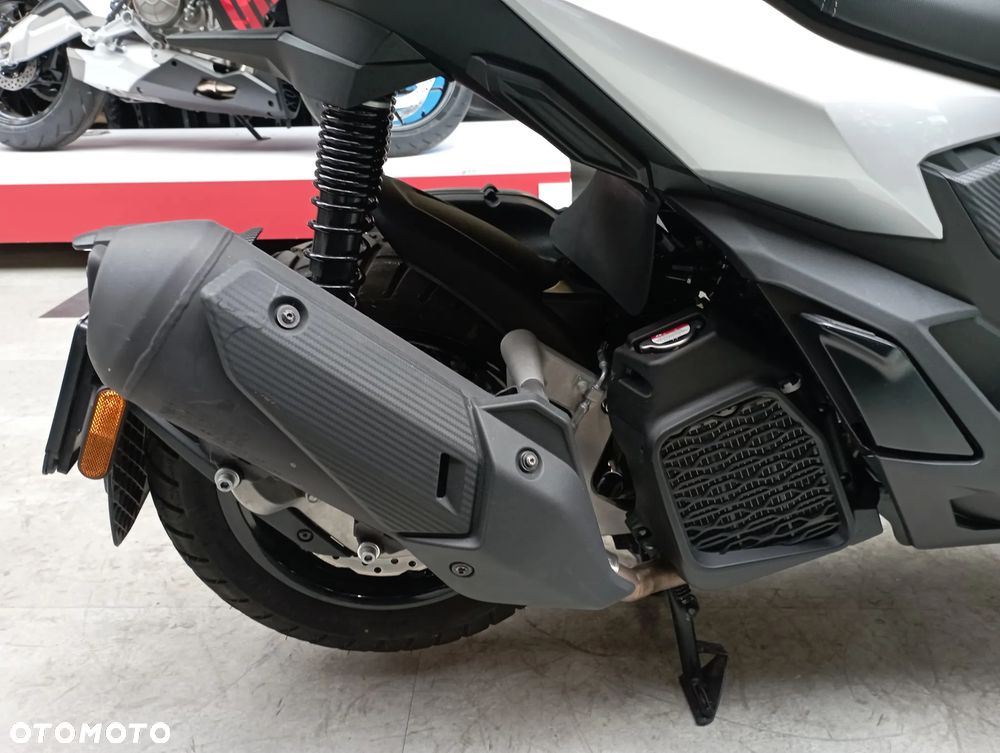Piaggio Beverly - 10