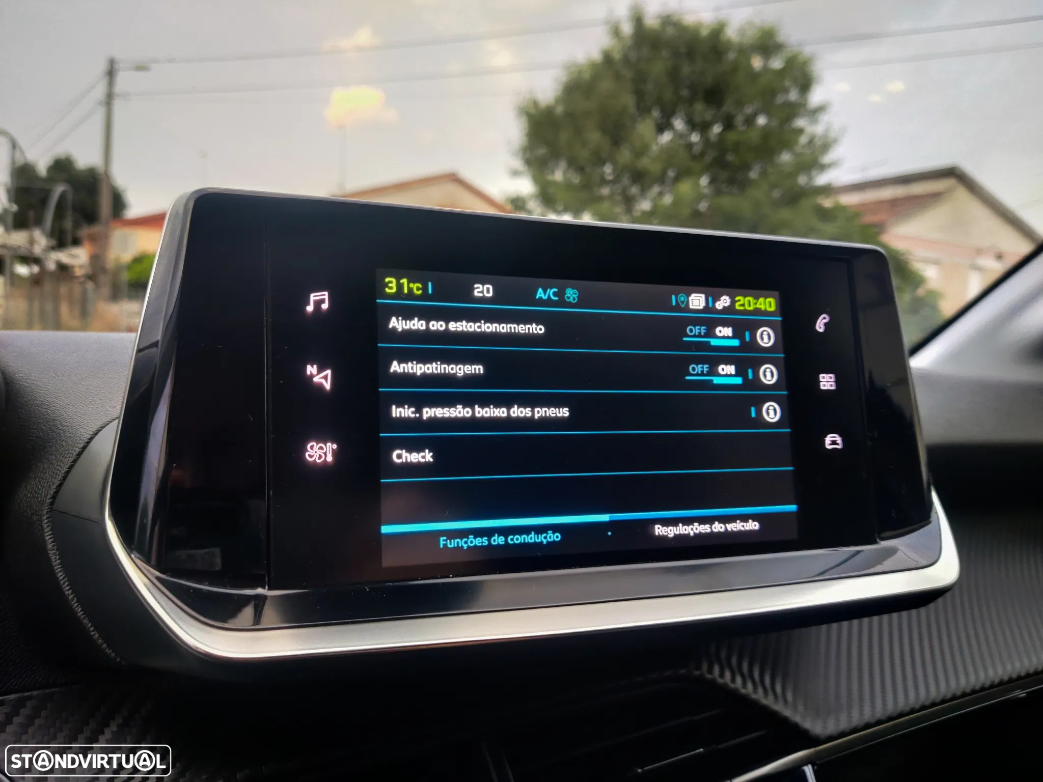 Peugeot e-208 50 kWh Allure - 33