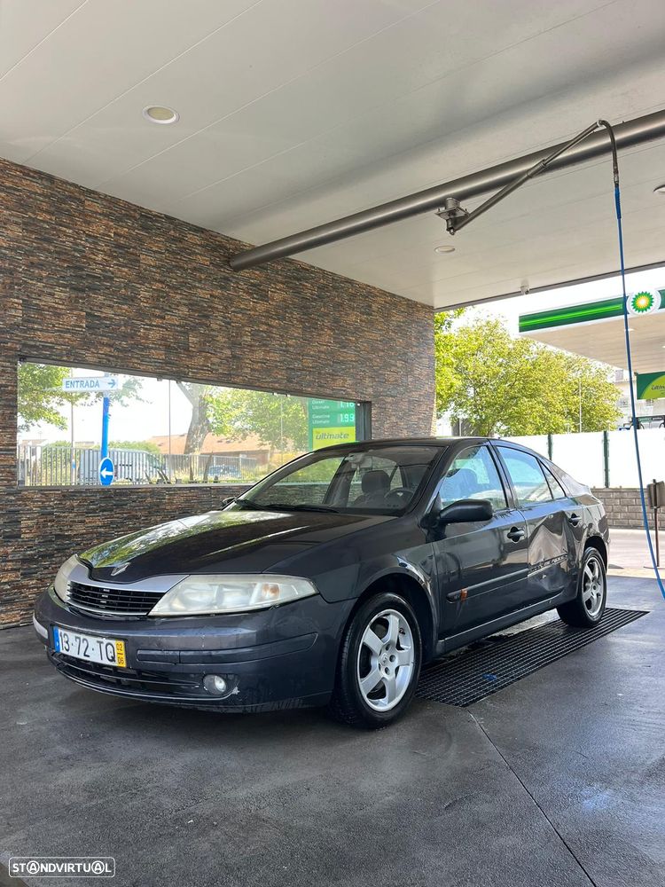 Renault Laguna - 1