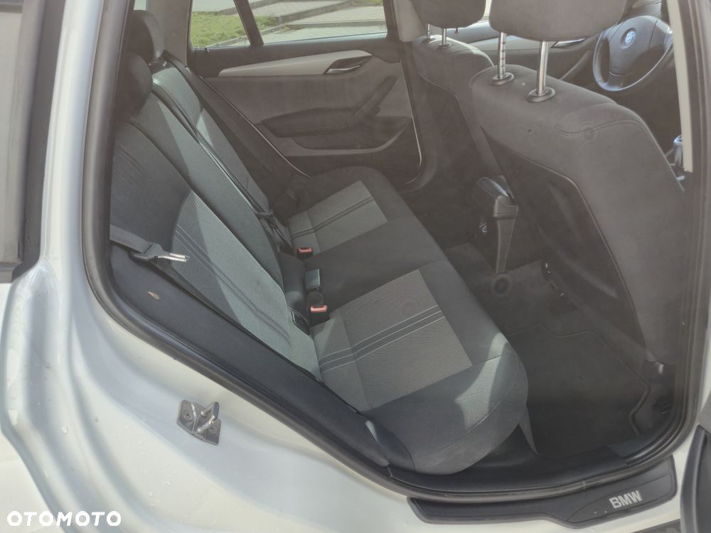 BMW X1 sDrive18i Sport Line - 12