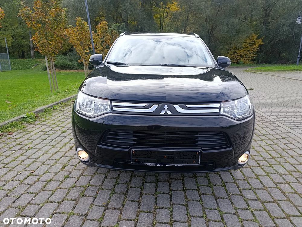 Mitsubishi Outlander 2.2 DI-D 4WD Automatik Instyle - 3