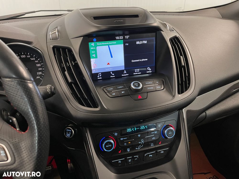 Ford Kuga 2.0 TDCi 4WD Powershift ST-Line - 21