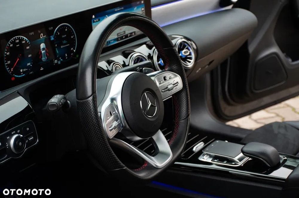 Mercedes-Benz Klasa A 180 d AMG Line 7G-DCT - 23