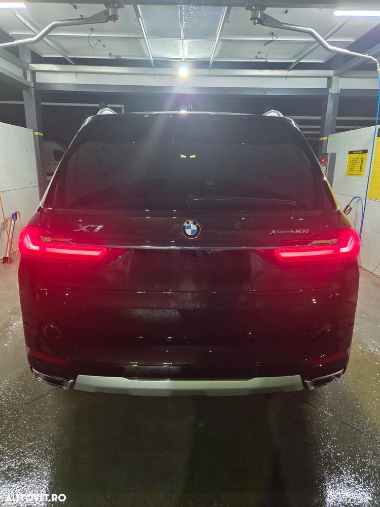 BMW X7 xDrive40i MHEV - 21