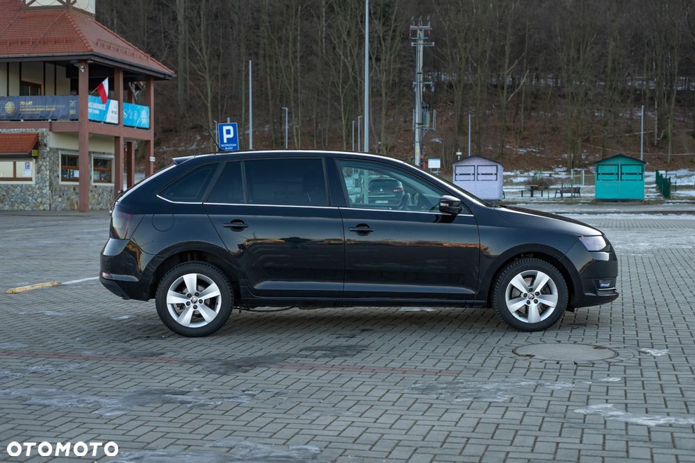 Skoda RAPID - 12