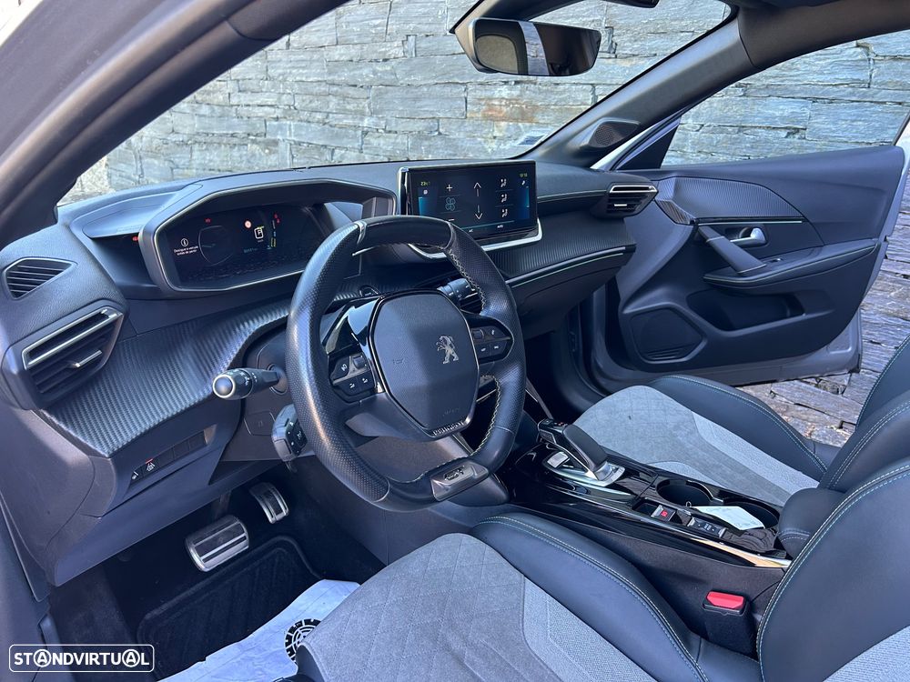 Peugeot e-208 50 kWh GT - 11