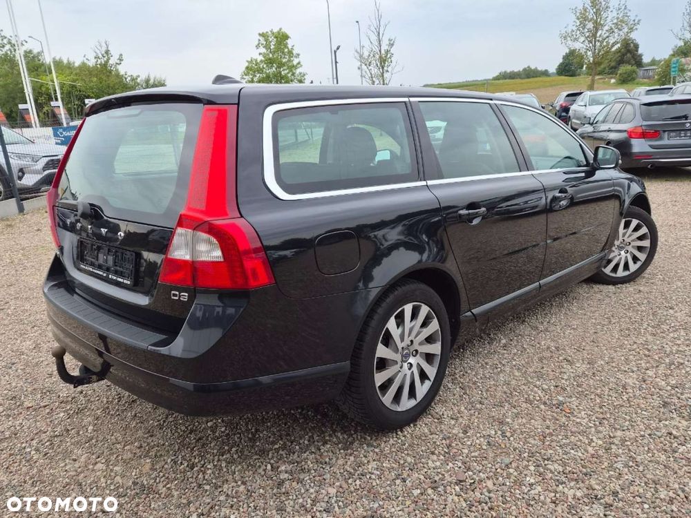 Volvo V70 2011 photo 2