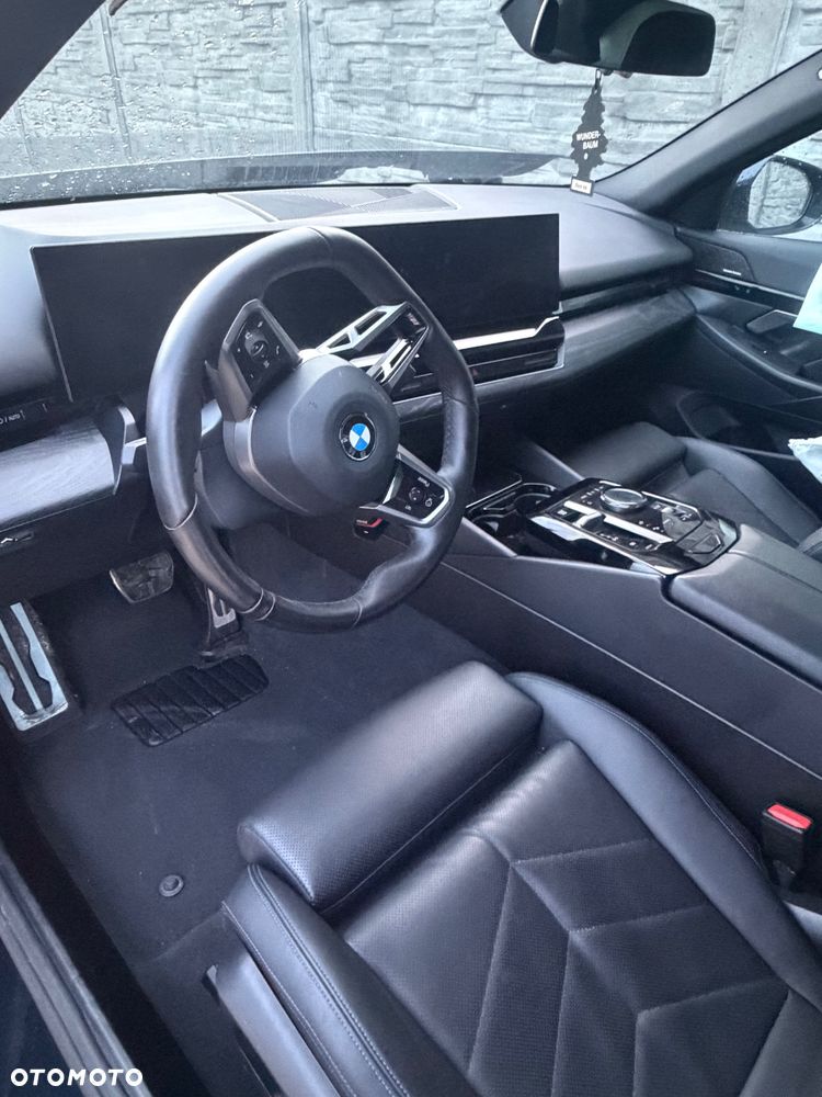 BMW Seria 5 520d xDrive mHEV M Sport - 11