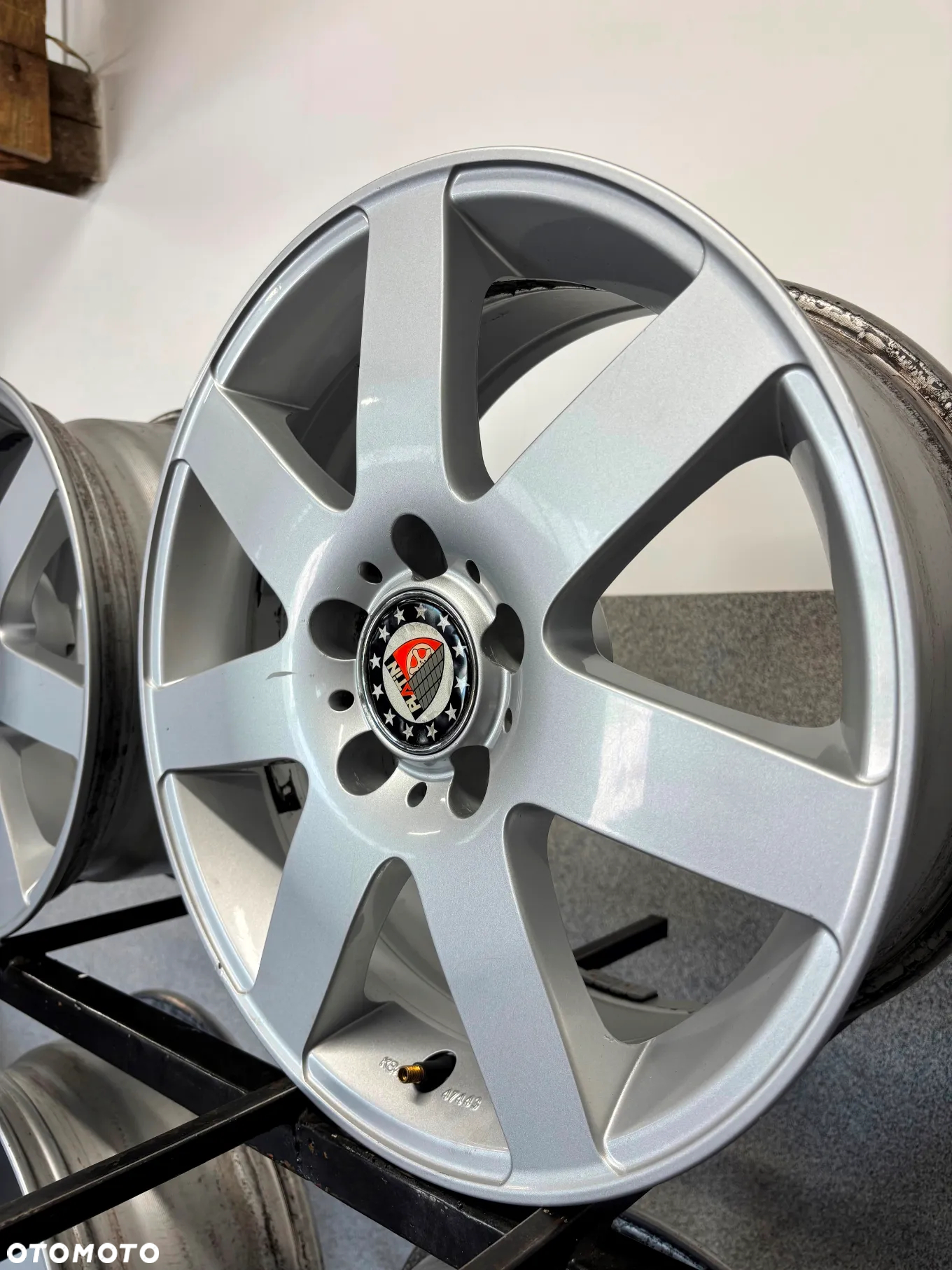4 FELGI ALU. VW PASSAT,ARTEON,CADDY,SEAT LEON,SKODA OCTAVIA,MERCEDES KLASA C,E,COUPE 16'' 7J ET38 PLATIN - 7
