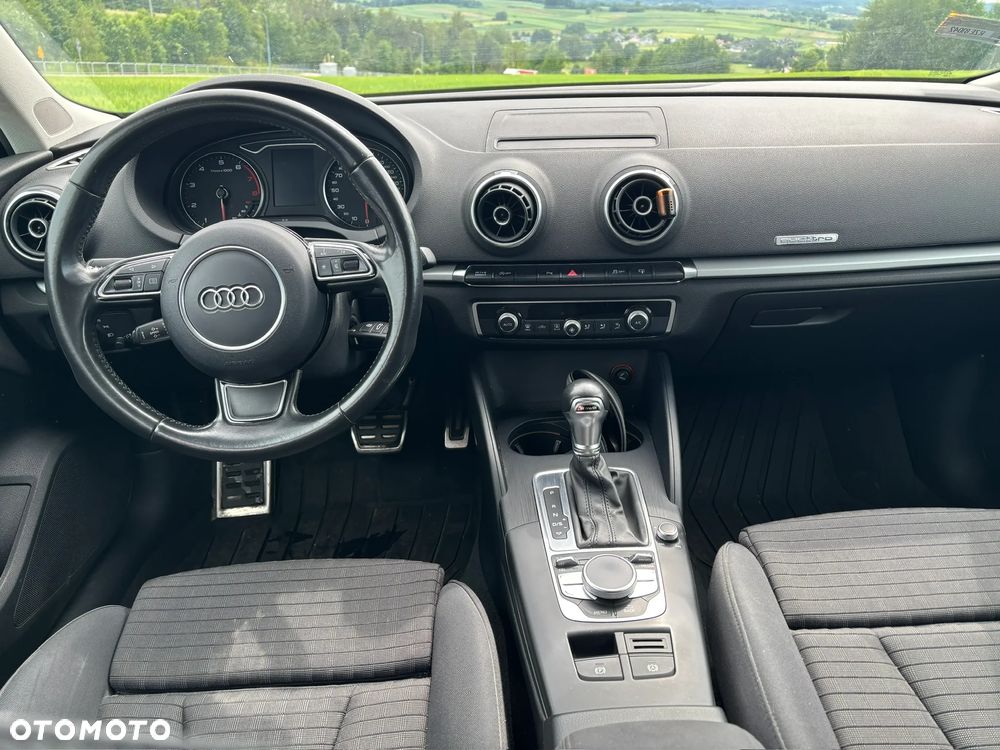 Audi A3 Sportback 1.8 TFSI Quattro Attraction S tronic - 4