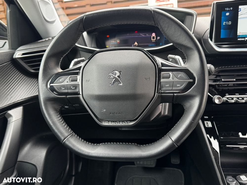 Peugeot 2008 BlueHDi 130 EAT8 Allure Pack - 22