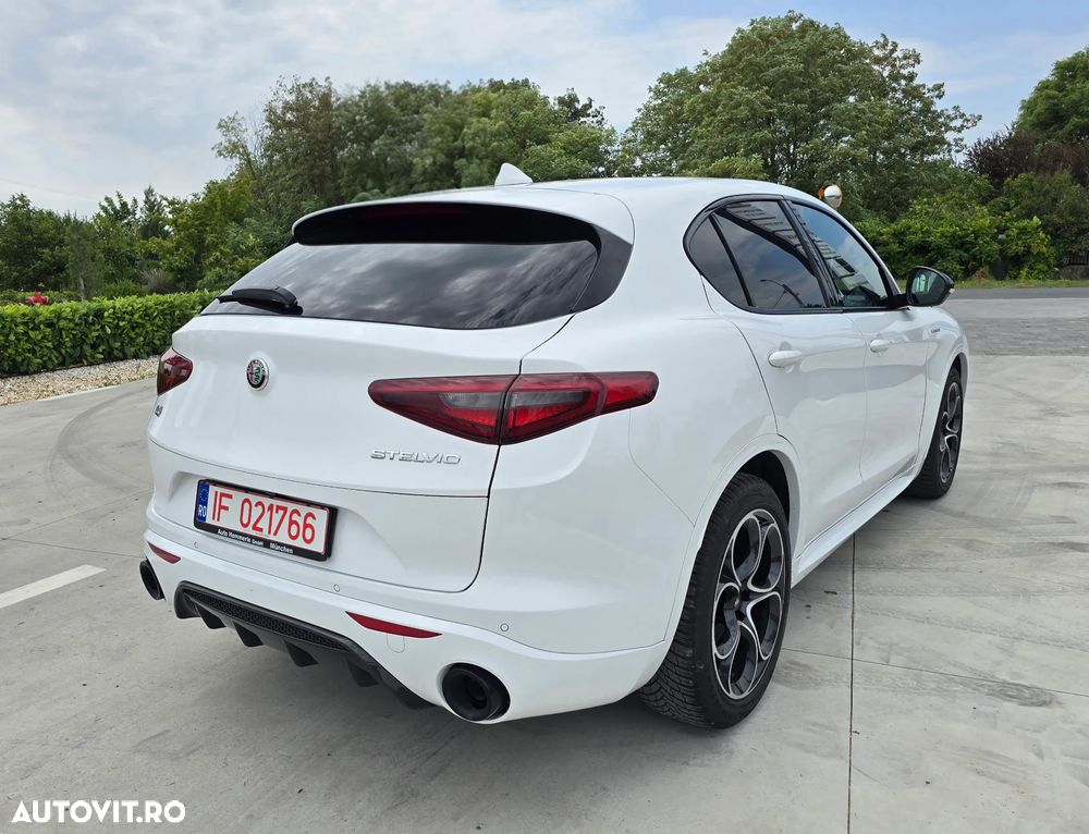 Alfa Romeo Stelvio 2.2 16V AT8 Q4 Veloce - 11