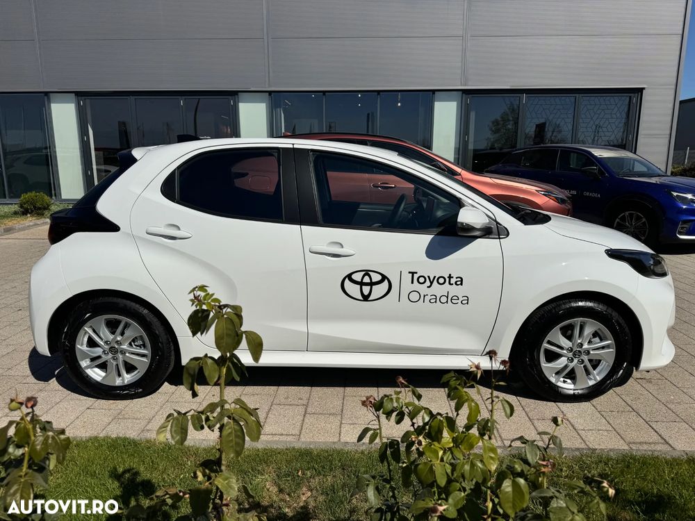 Toyota Yaris 1.5 VVT-i HSD Active - 8