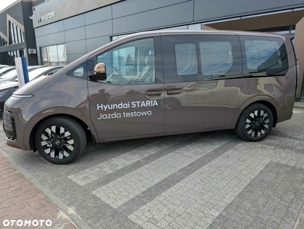 Hyundai Staria - 6
