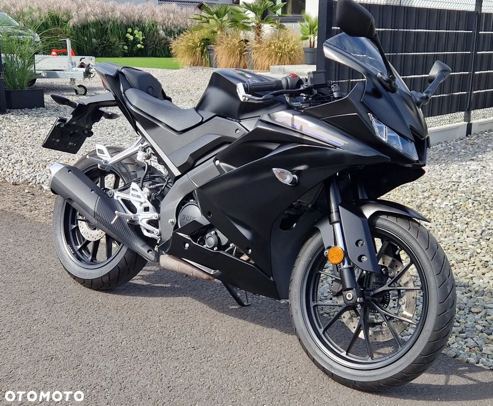 Yamaha YZF - 11