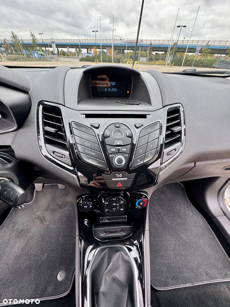 Ford Fiesta - 19