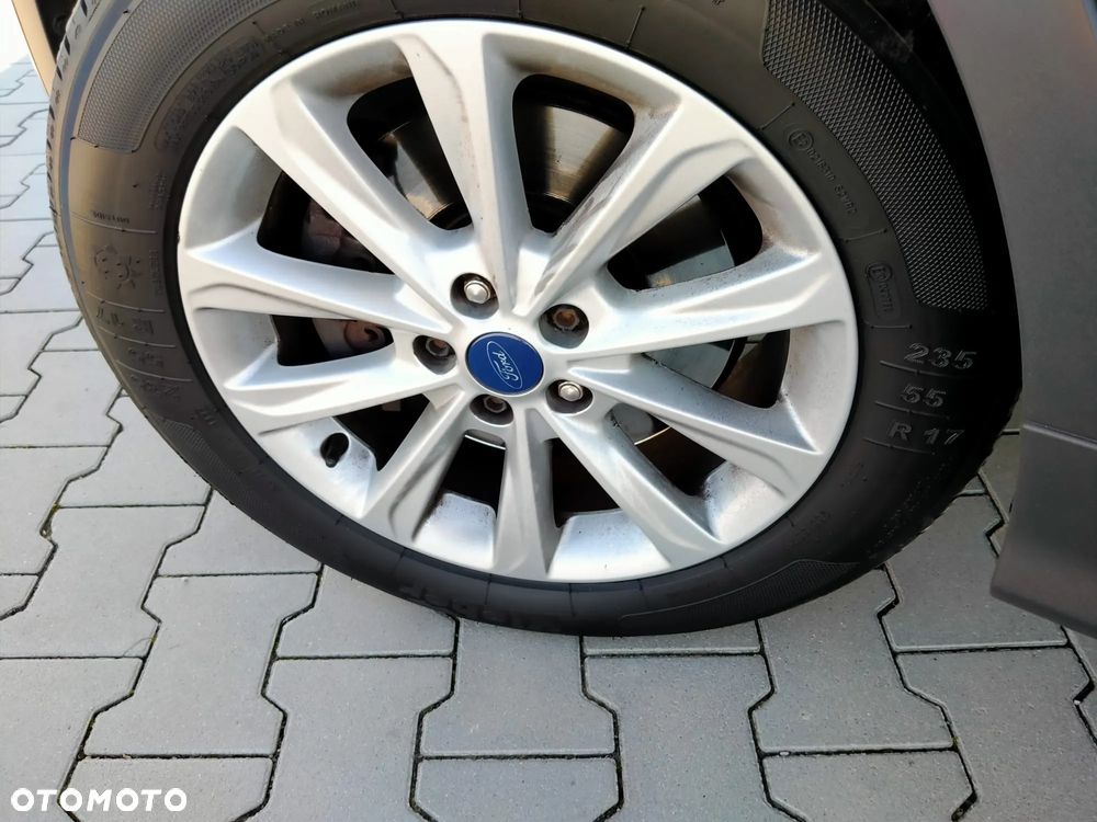 Ford Kuga - 25
