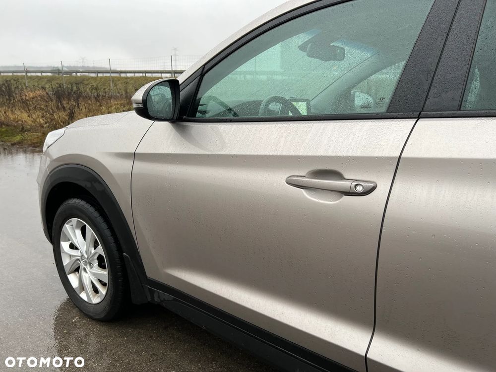 Hyundai Tucson 1.6 GDI BlueDrive Comfort 2WD - 17