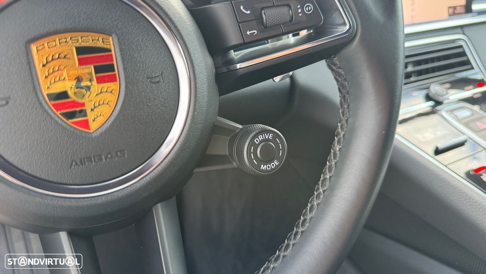 Porsche Panamera Sport Turismo 4 E-Hybrid - 35
