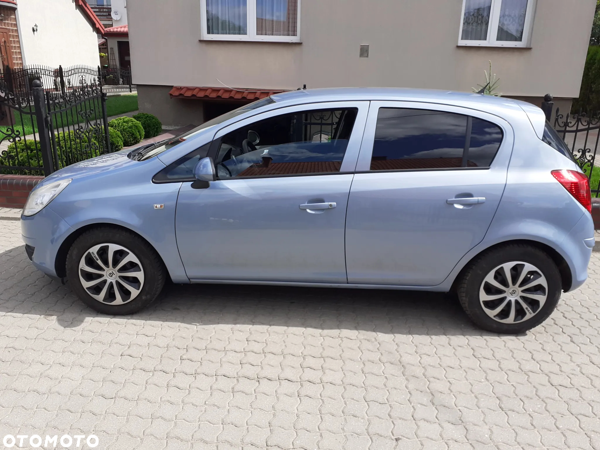 Opel Corsa 1.2 16V Color Edition - 2