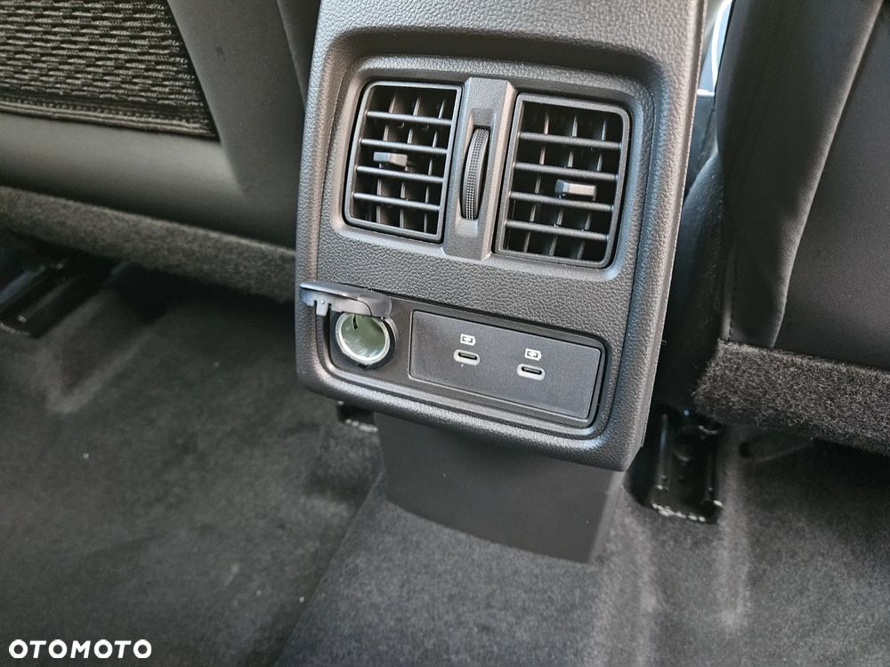 Renault Captur 1.3 TCe mHEV Techno EDC - 16