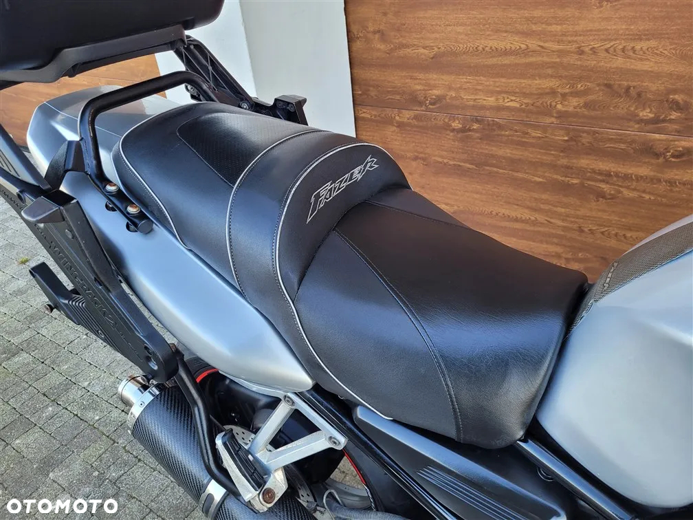 Yamaha FZS - 14