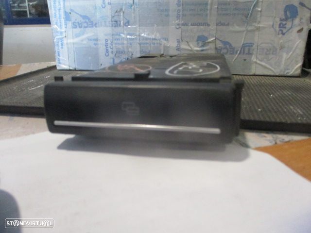 Grelha Friso 8P0941561 AUDI A3 2003 2.0 TDI 0P PORTA CARTOES - 6