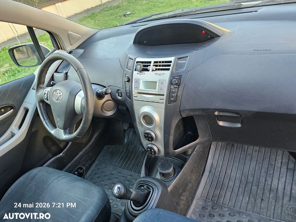 Toyota Yaris 1.4 D-4D Sol - 6