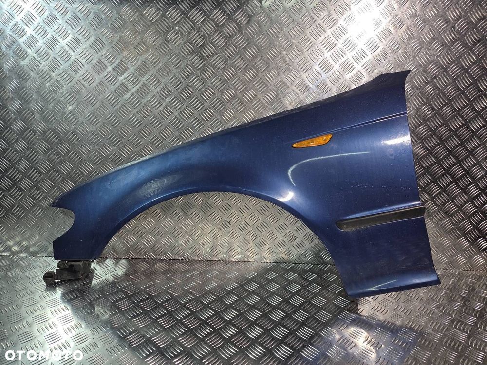 BŁOTNIK LEWY PRZEDNI BMW E46 - 1