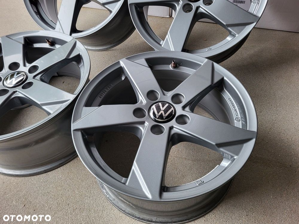 [1246] Felgi aluminiowe 16 cali VW 5x112 et35 7Jx16H2 Sharan Touran - 5