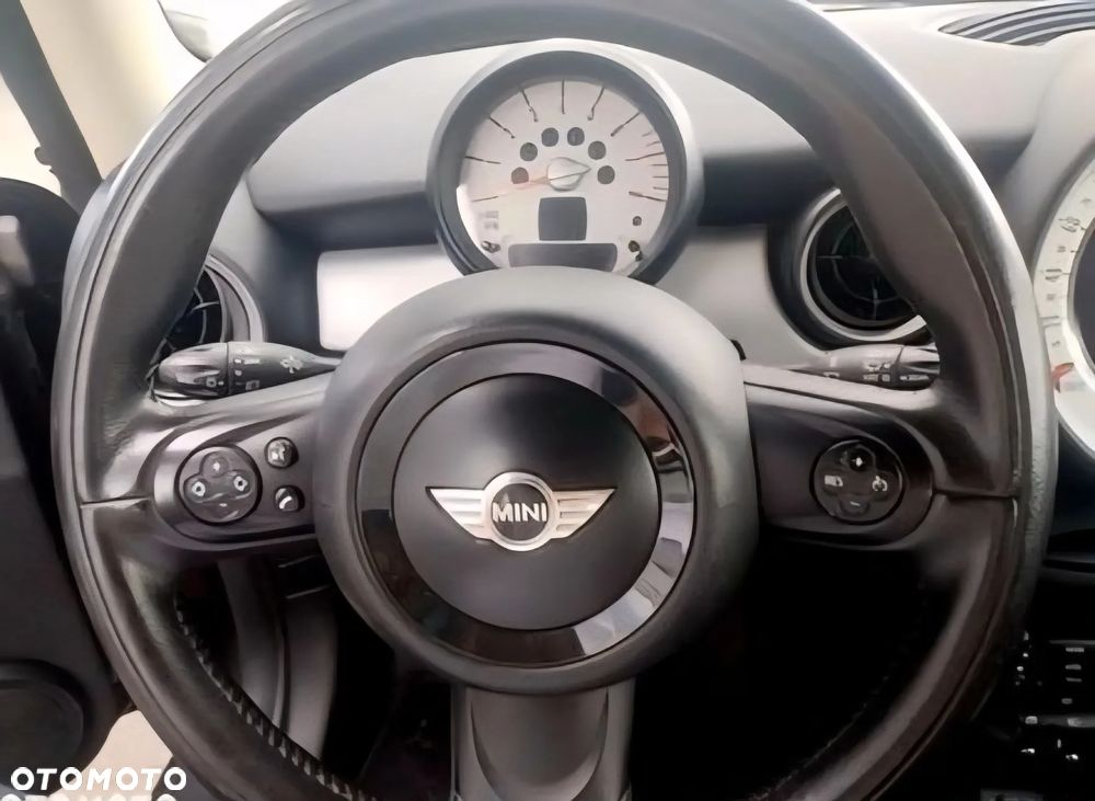 MINI Cooper Standard - 23