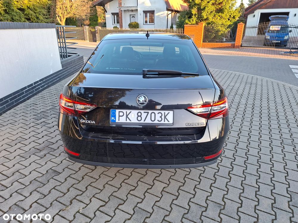 Skoda Superb 2.0 TDI L&K DSG - 31