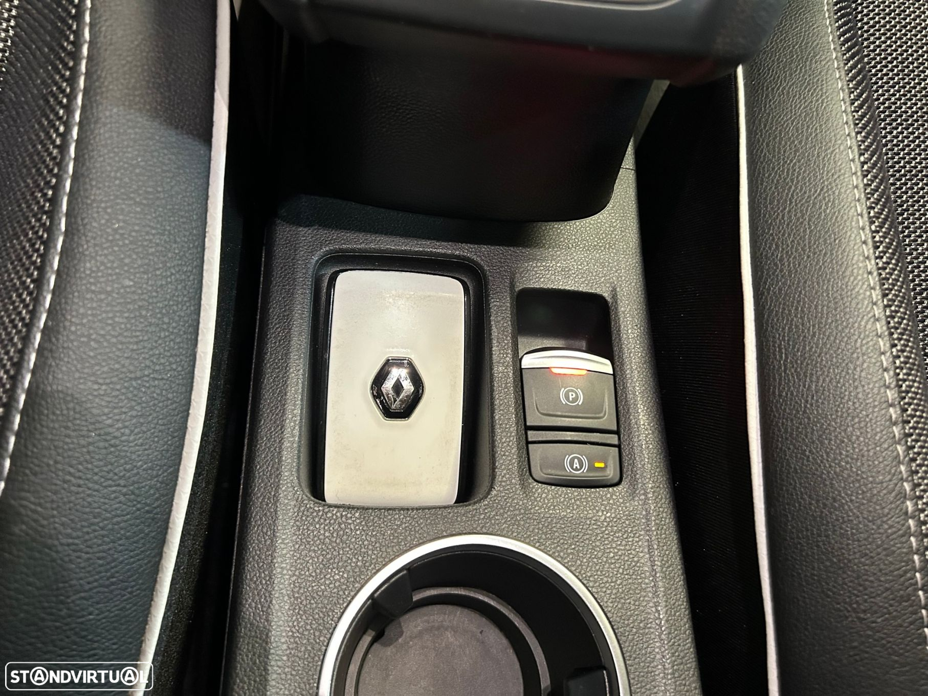 Renault Captur - 36