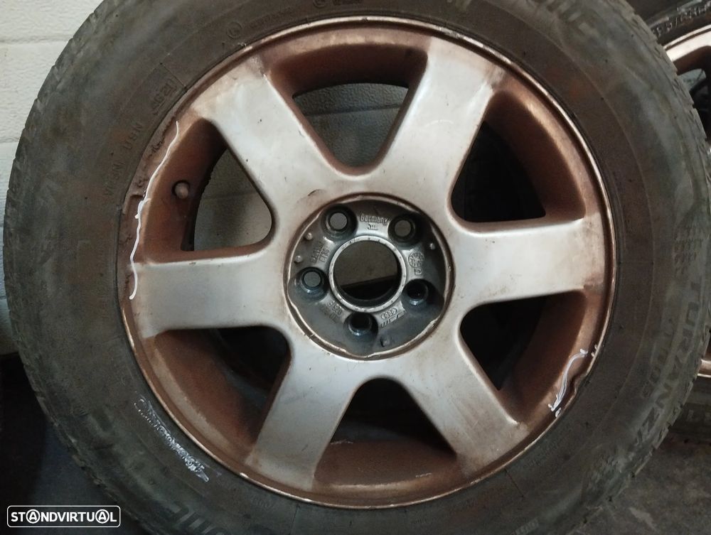 JOGO DE JANTES ORIGINAIS AUDI A3 8L COM PNEUS SEMINOVOS 195/65R15 8L0601025F - 5