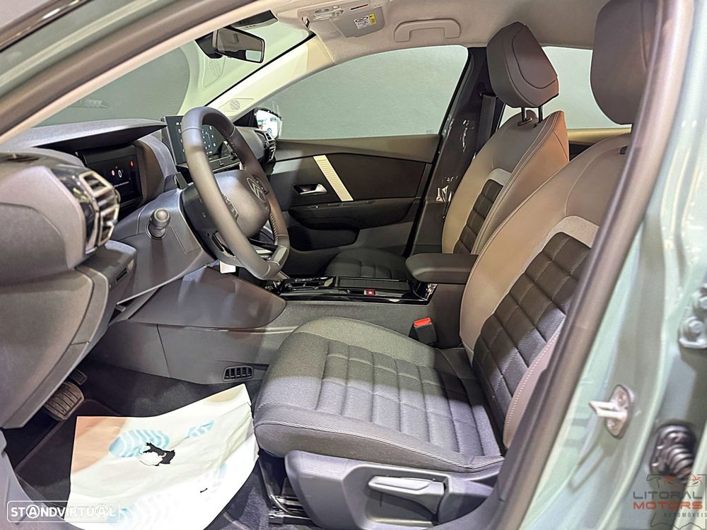 Citroën C4 1.2 Hybrid Plus e-DSC6 — fotografia 14